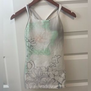 Lululemon Mix A Lot Dove Floral Power Y Tank size 2